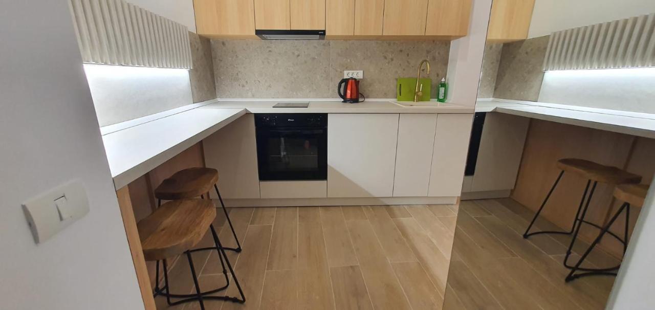 City Center Chic Studio Bukarest Eksteriør billede
